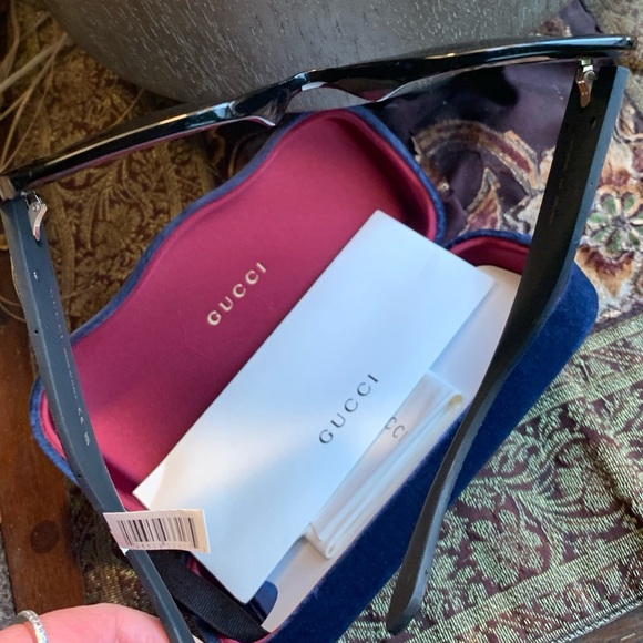 Authentic GUCCI 54mm Glitter Acetate logo oversized sunglasses - Picture 14 of 16